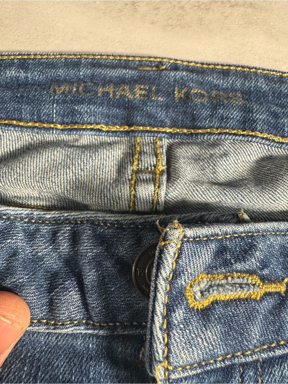 Michael Kors Boyfriend Style Jeans  Size 2